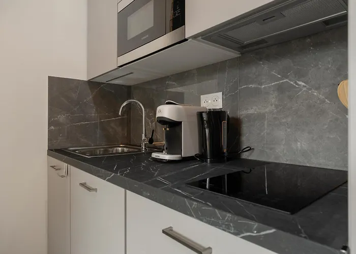 101 Chanzy - T1 Art Deco -terrasse - Gare - Centre Le Mans